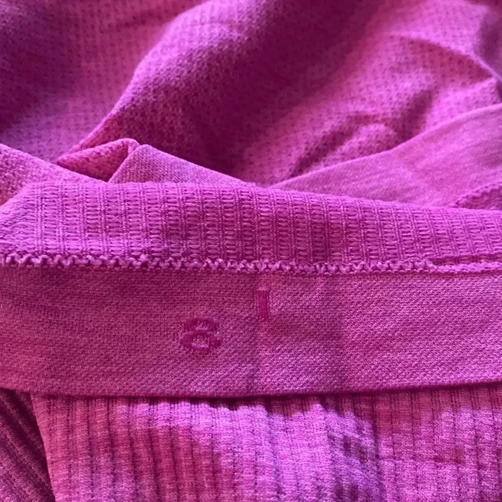 Lululemon sz 8 Seamlessly Covered Tank heathered Ultra Violet with pads EUC